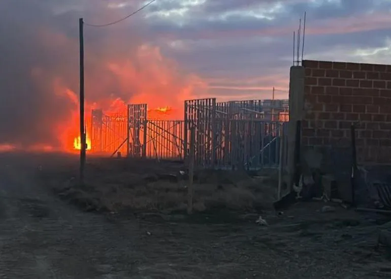 Incendio en Caleta Olivia 