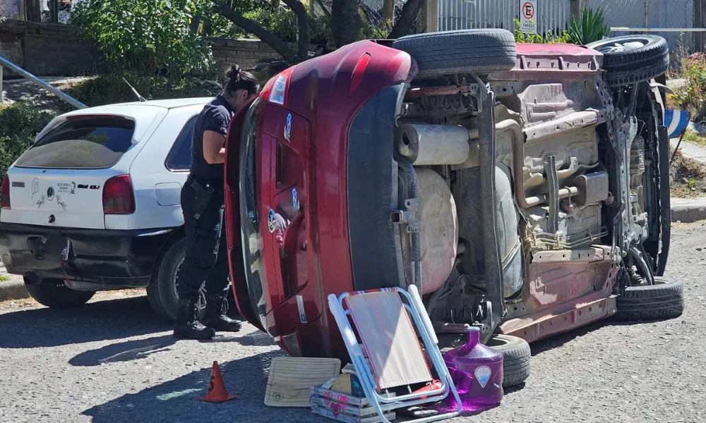 Violento vuelco en Esquel