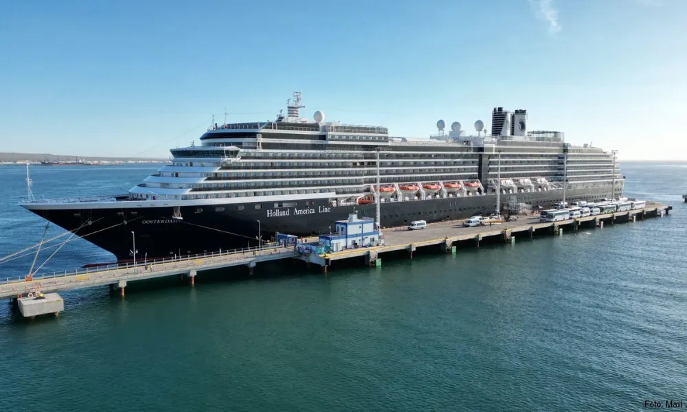 EL LUJOSO OOSTERDAM ARRIBÓ A PUERTO MADRYN