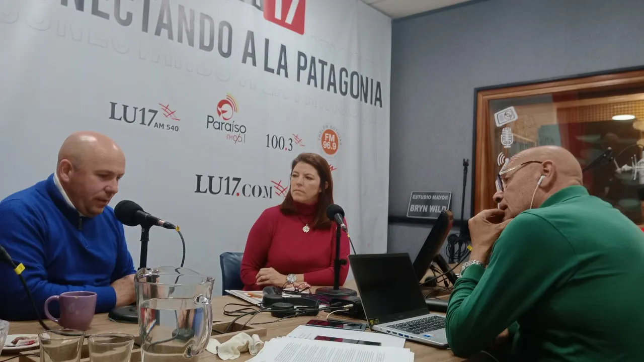 El Intendente Gustavo Sastre en los estudios de LA17 El Intendente Gustavo Sastre en los estudios de LA17
