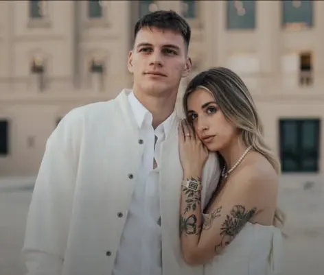 Varios futbolistas del Xeneize se trasladaron en jet privado para asistir al casamiento