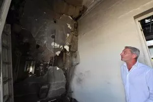 CASADE GOBIERNO INCENDIADA