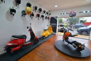 CASA DE VEHÍCULOS ELÉCTRICOS