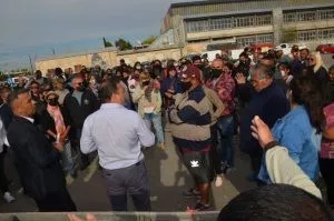 REUNIÓN CON FERIANTES Y VECINOS