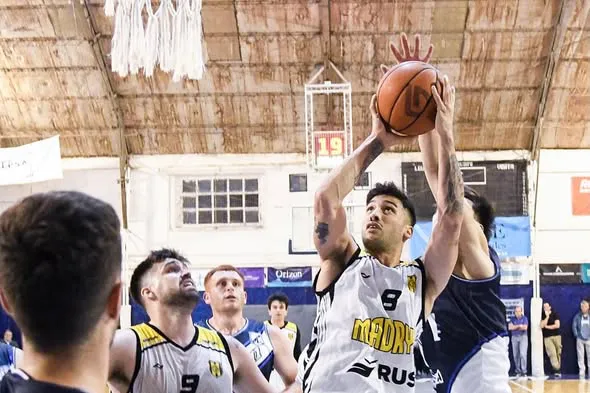 Ante un gimnasio Benito García repleto, Madryn logró un triunfo inolvidable ante Brown.