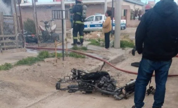 Moto incendio Comodoro 1