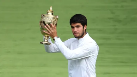 ALCARAZ LE GANÓ LA FINAL A DJOKOVIC Y SE QUEDÓ CON WIMBLEDON