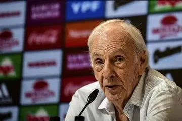 CÉSAR LUIS MENOTTI FUE INTERNADO