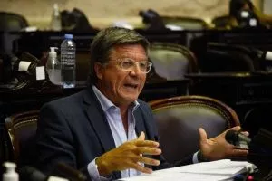 DIPUTADO GUSTAVO MENNA