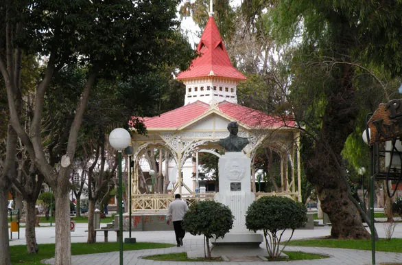 trelew-plaza