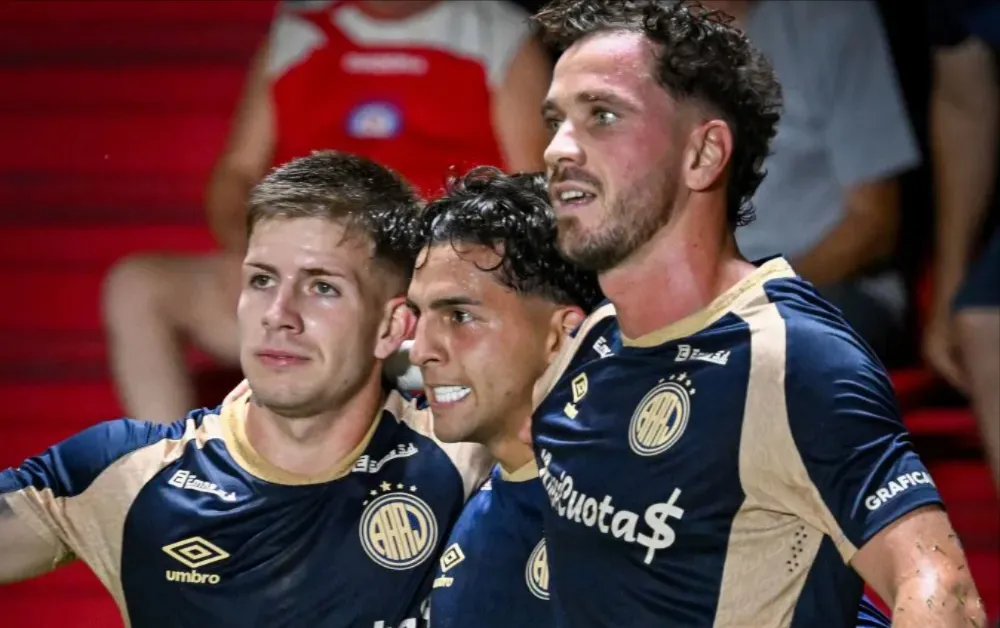 El equipo perdió 1-0 con Argentinos, sumó su tercer partido sin ganar