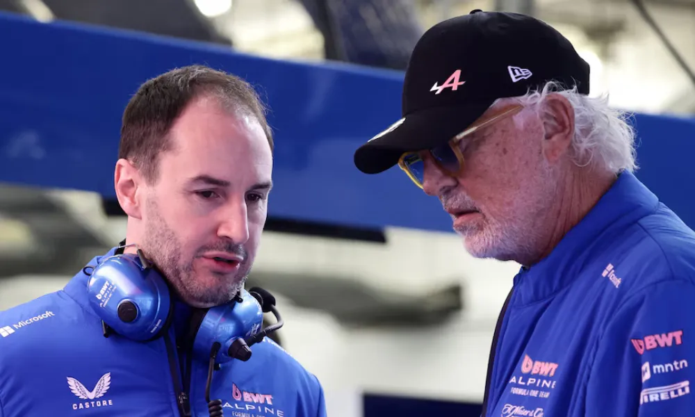 Oliver Oakes y Briatore 