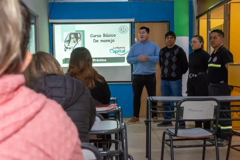 Primera clase teórica del Curso Básico de Manejo (1)