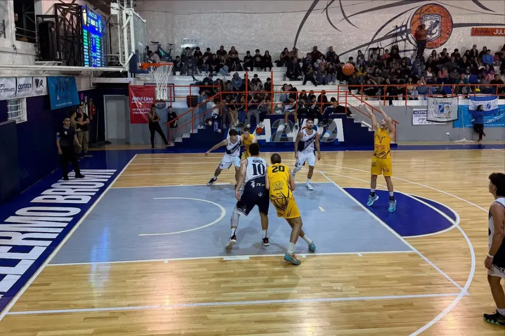 Guillermo Brown cayó ante Náutico en suplementario y cortó una racha de 20 triunfos en fila