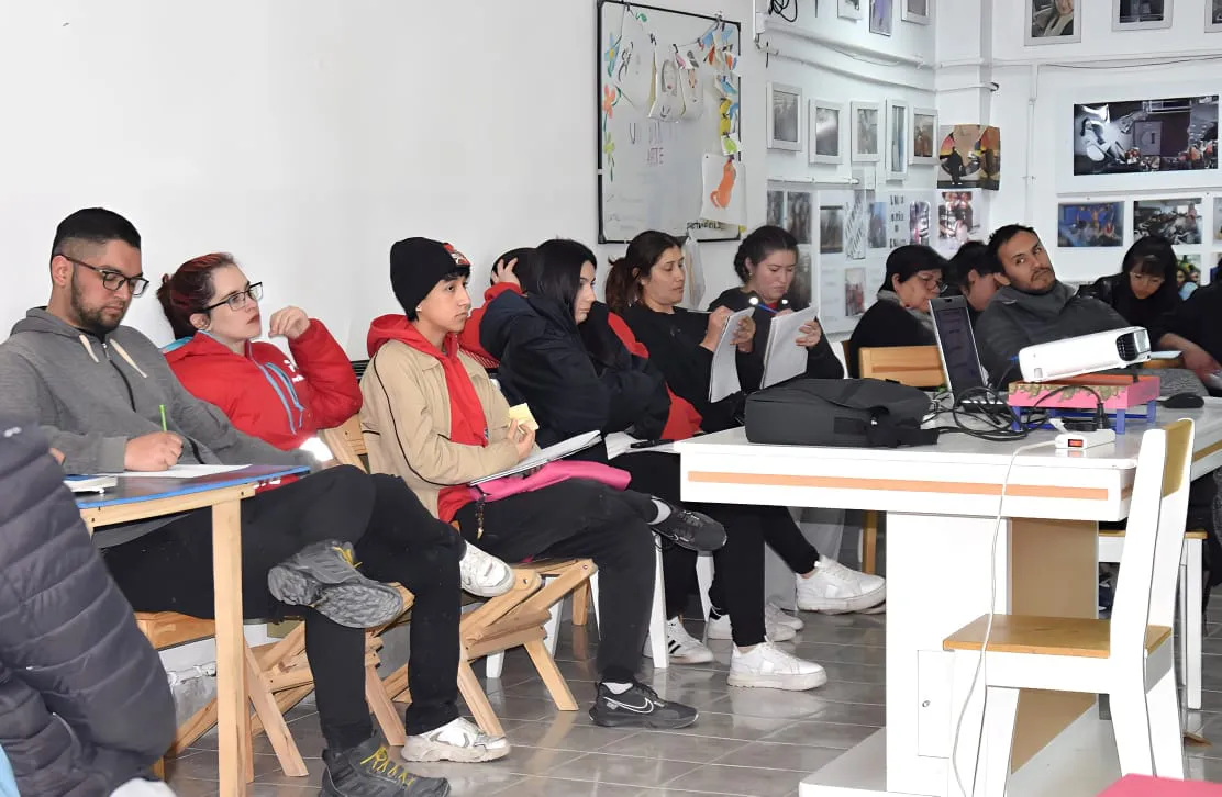 Municipio capacita a trabajadores del delivery