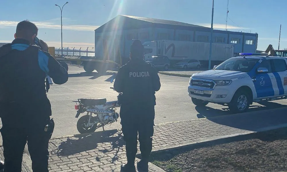 Detectan moto con pedido de secuestro en el puerto de Comodoro
