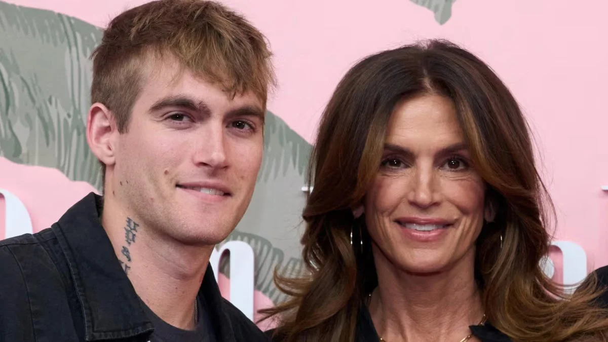 presley-gerber-con-su-mama-cindy-crawford (TN)