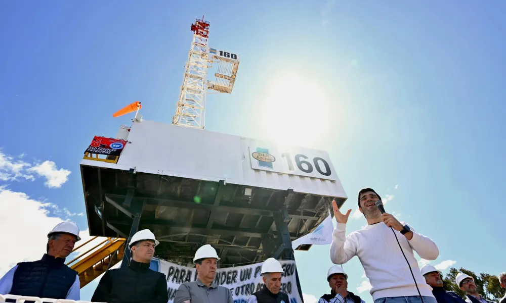 acto de presentación del equipo en Cerro Dragón