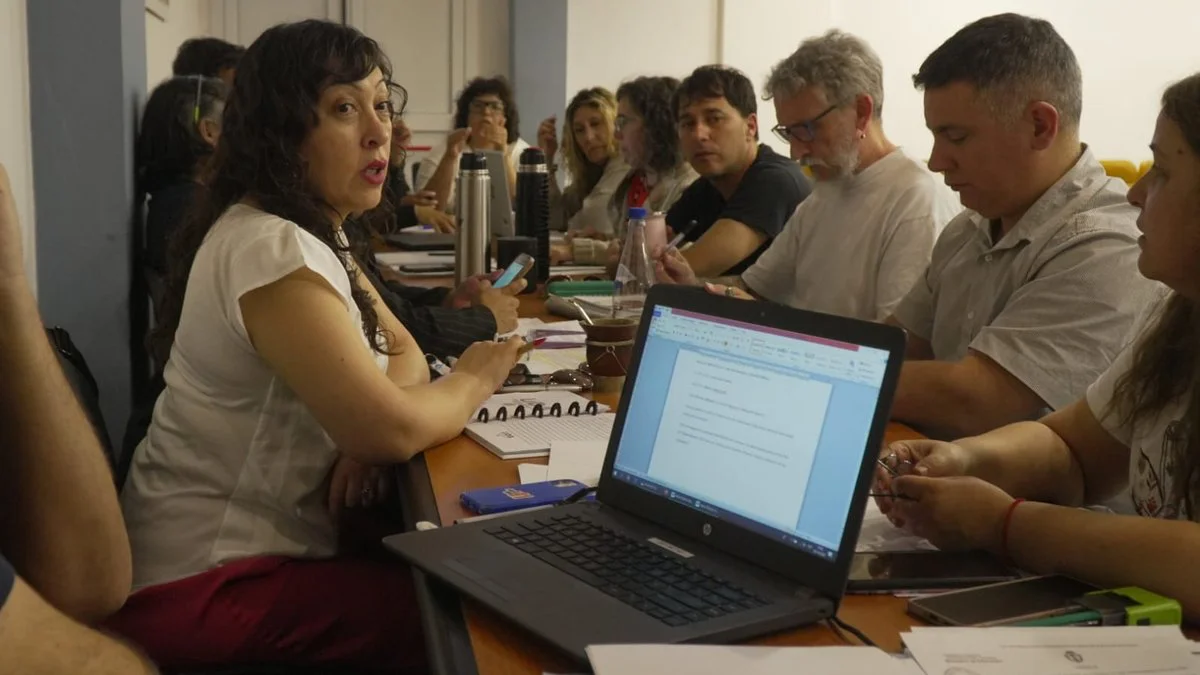 Mesa Técnica de educación y gremios.