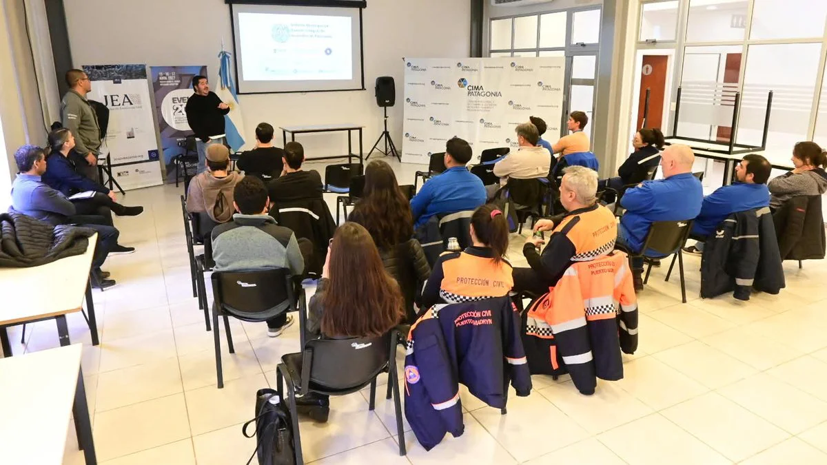 Capacitación sobre seguridad pública en líneas de alta tensión