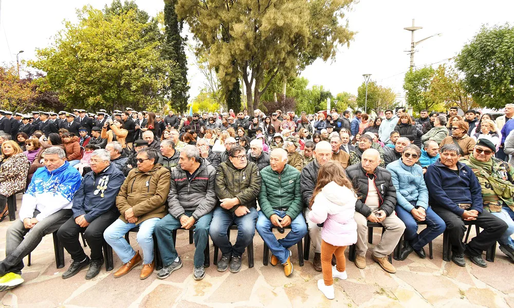 Acto en Trelew por Malvinas