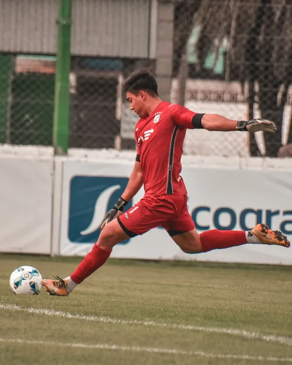 Matias Soria se retiro lesionado al termino de la primera etapa.