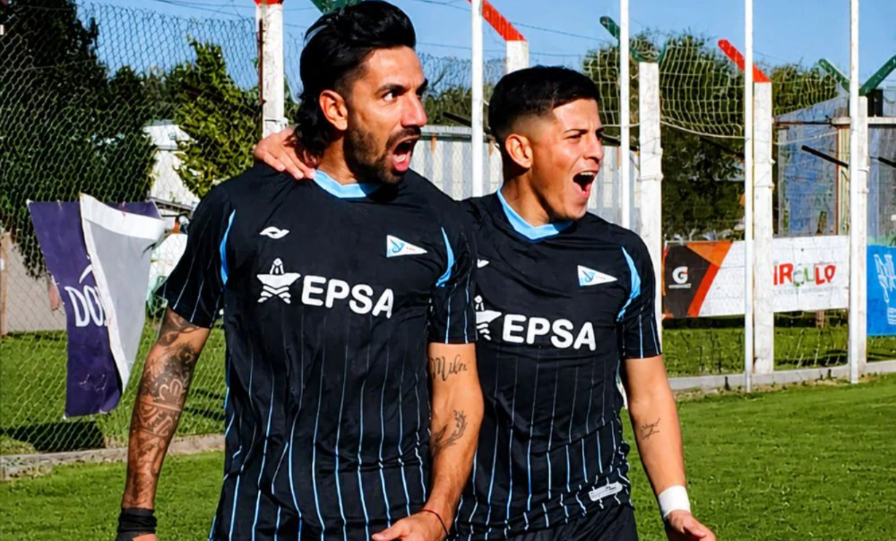 Guillermo Brown ganaba desde el arranque en Otamendi.