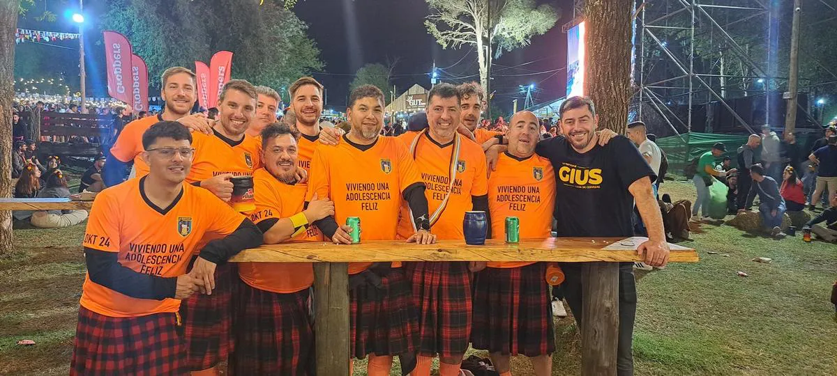 Miles de personas disfrutan del Oktoberfest