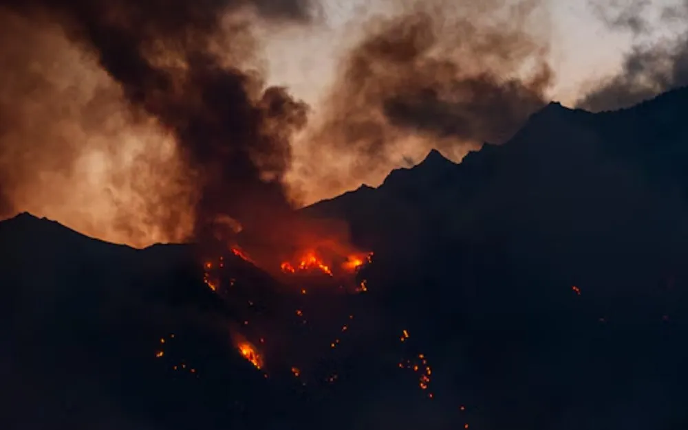 incendio en Epuyen noche