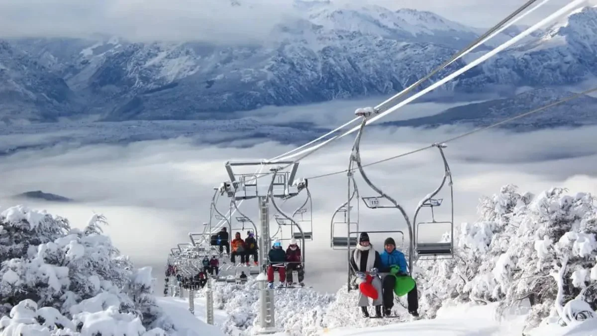 Telesillas en Cerro Catedral. Imagen ilustrativa Bariloche Opina