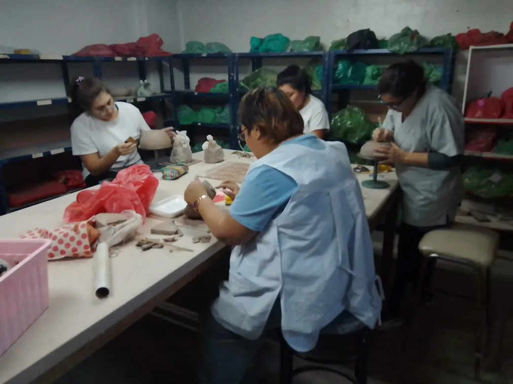 El Municipio brinda taller de cerámica