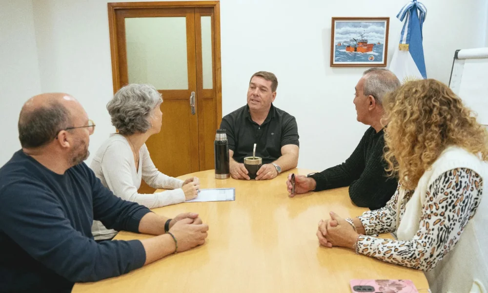 Biss y autoridades de la UDC