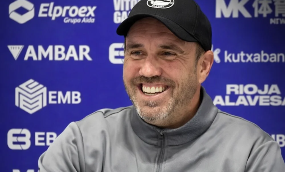 El DT habló antes de un duelo decisivo en España, negó contactos con el club de Núñez.