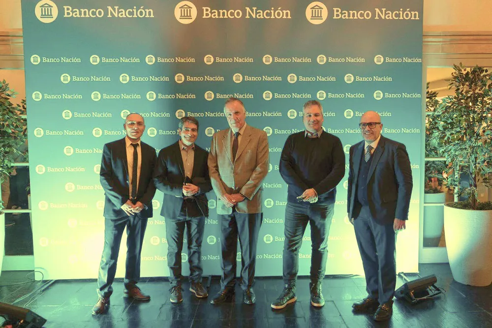 Gabriel Martínez, gerente zonal de BNA; Martín Berrade (#LA17); Daniel Tillard (presidente BNA); Alejandro Castro (Red U