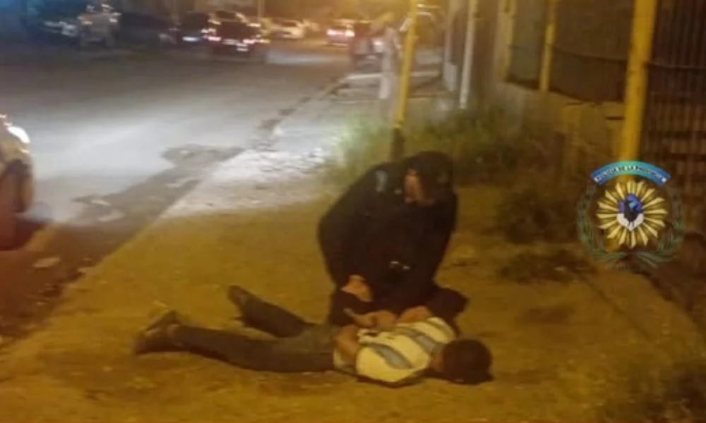 El hecho ocurrió alrededor de la 1 de la madrugada sobre la calle Código 494.