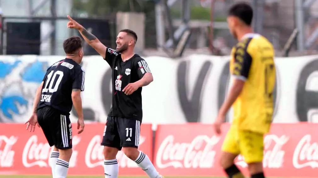 DEPORTIVO RIESTRA SACÓ DIFERENCIA COMO LOCAL