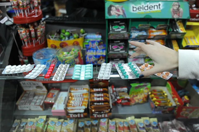 Medicamentos a la venta en kioscos.