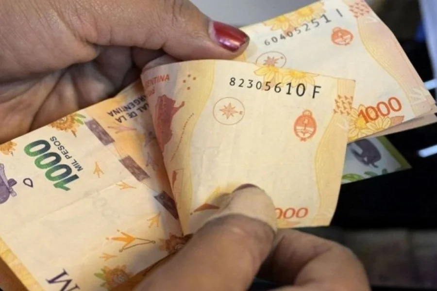 Los salarios crecieron 2,5% en enero, pero se mantienen por debajo de la inflación