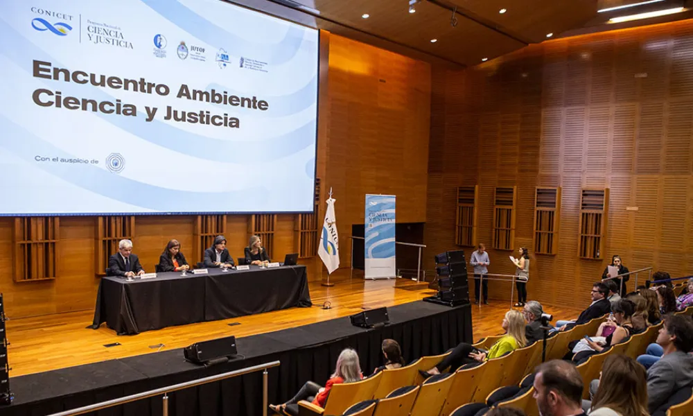Encuentro de Ciencia organizado por CENPAT