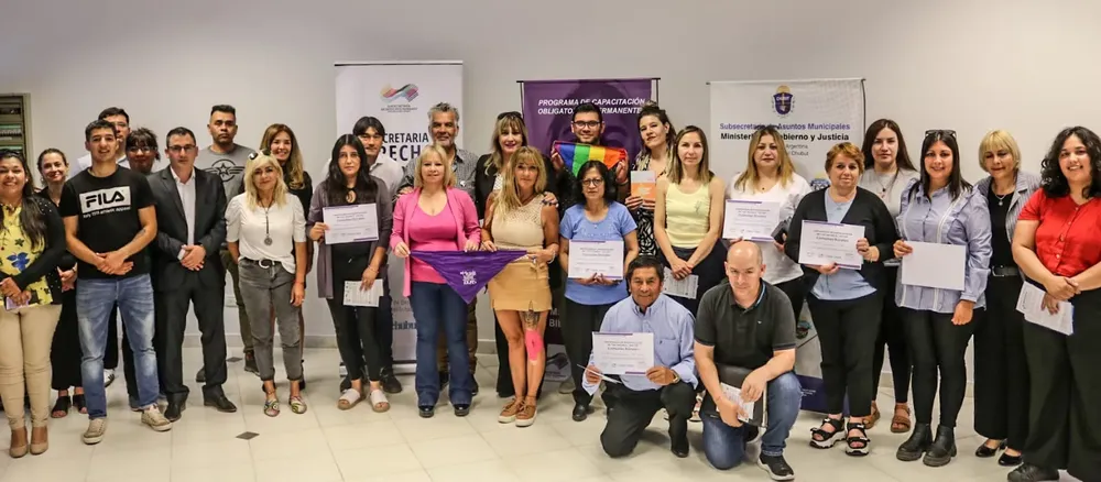 Provincia entrego certificados por Ley Micaela