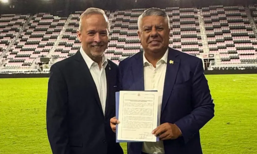 Tomás Regalado y Chiqui Tapia