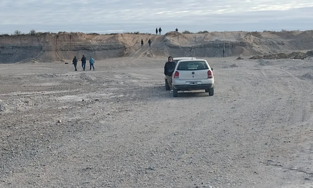 Robo de áridos cantera de Trelew