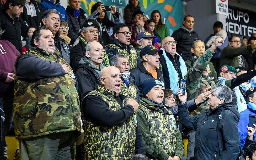 Veteranos de Malvinas reafirmaron su lealtad a la bandera
