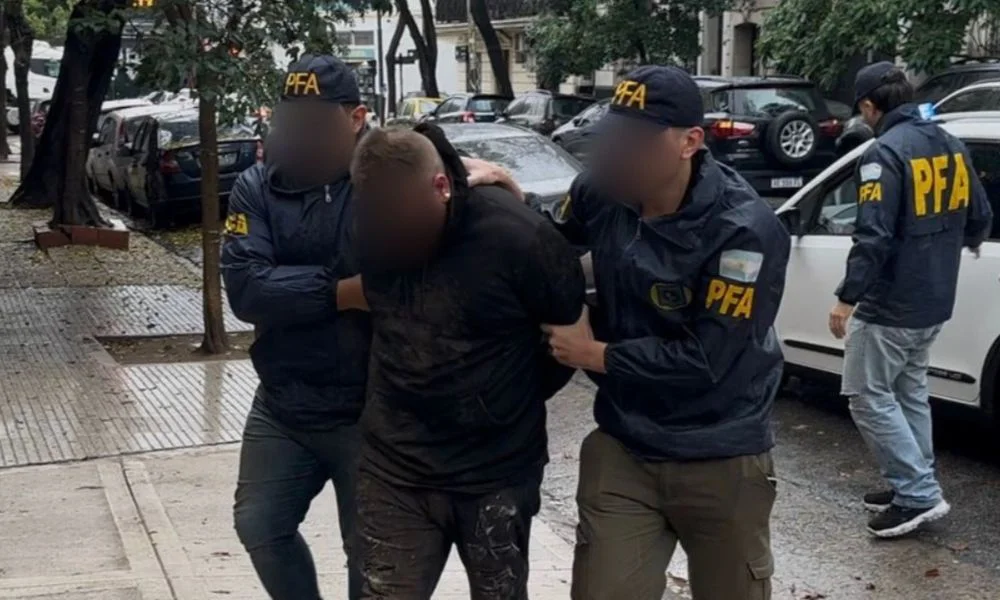 Capturaron en San Telmo a peligroso prófugo rosarino