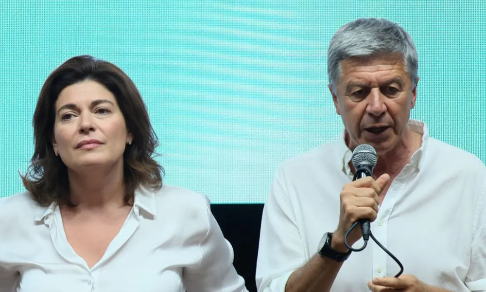 Ana Clara Romero y Gustavo Menna en el cierre de campaña