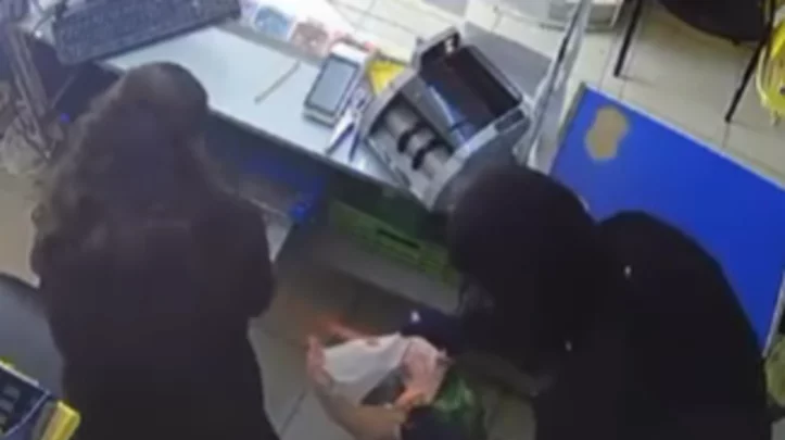 Imagen de la cámara de seguridad del local