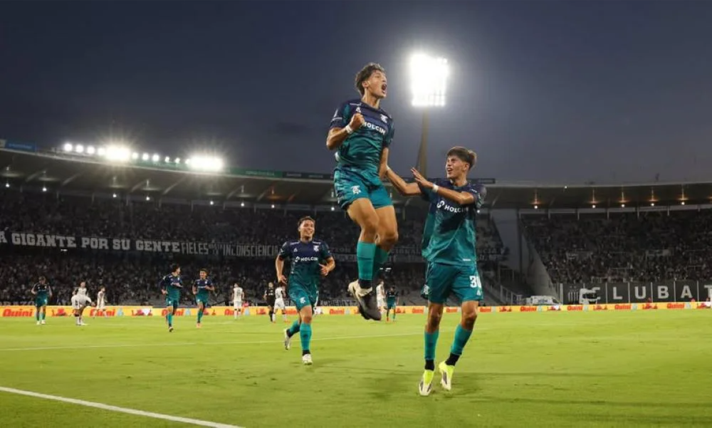 El juvenil Valentín Dávila marcó los dos goles en el 2-1 ante Gimnasia de Mendoza.