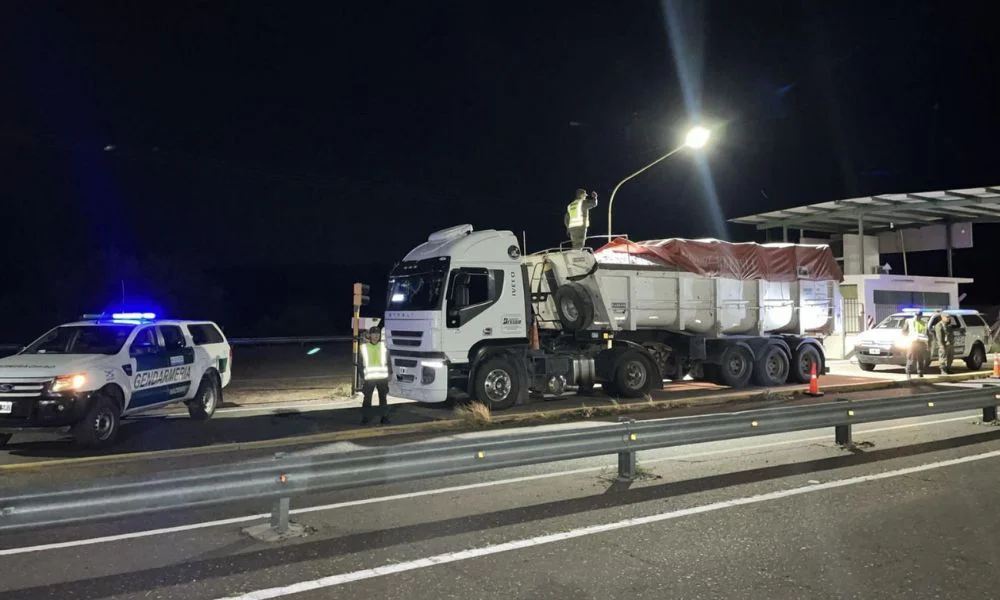 Secuestran 30 toneladas de yeso