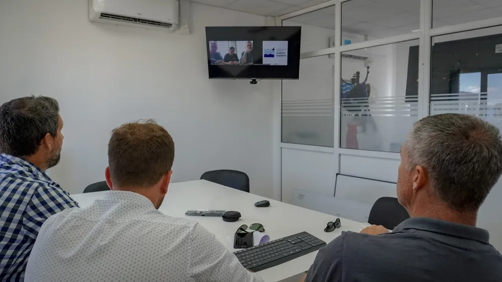 Reuniones en busqueda de que lleguen cruceros antarticos