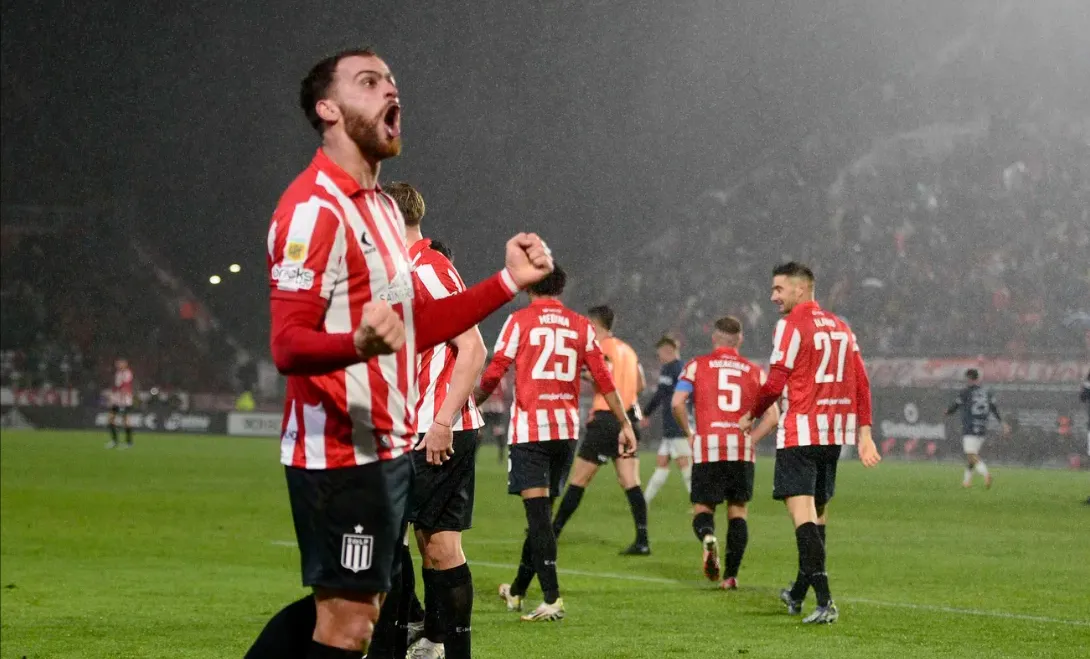 Estudiantes venció 2-1 a Independiente Rivadavia en La Plata